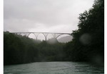 ndhern most pes eku Taru nedaleko nasedacho msta u vazit vor. Vka mostu pes 150m. Most je elezobetonov postaven v letech 1938 a 1940. 